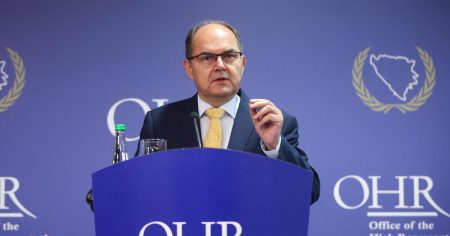 Schmidt u Pragu: Potrebno hitno ubrzati reforme u BiH