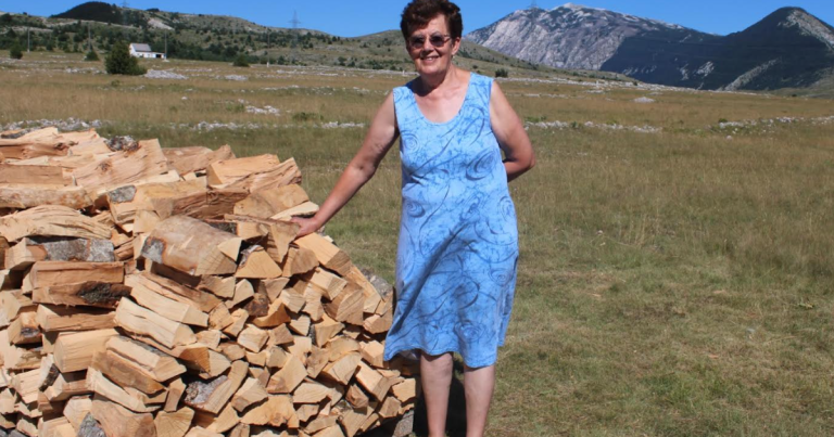 S 12 godina ostala sam sama u kući, zarobljena pod snijegom 15 dana, u mraku, bez vatre i vode…