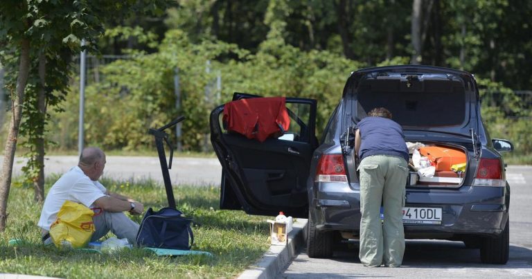 Zbog visokih cijena turisti nam opet dolaze sa svojom hranom: Nizozemci su iz gepeka izvukli čak i vreću krumpira