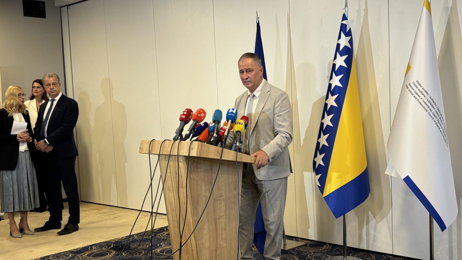 Neophodno ustupanje predmeta ratnih zločina susjednim zemljama