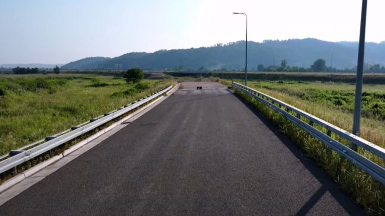 Načelnici u izbornoj godini izdvojili više od 250 miliona za izgradnju i obnovu cesta Načelnici u izbornoj godini izdvojili više od 250 miliona za izgradnju i obnovu cesta