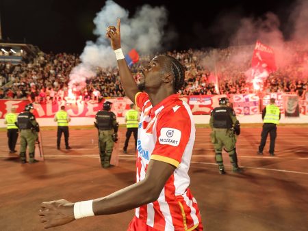 Zvezda bolja u derbiju: Navijači povrijedili trenera Partizana | Crvena zvezda Vijesti