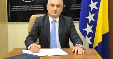 Pitanje Doma naroda i izbora člana Predsjedništva nužno riješiti u idućih 15 mjeseci