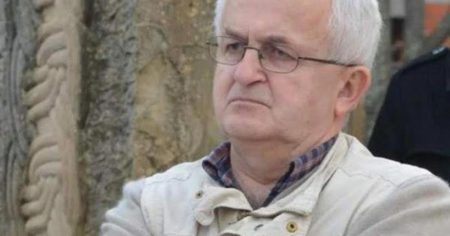 Slobodouman intelektualac, independentan – samostalan, neovisan, nepristran