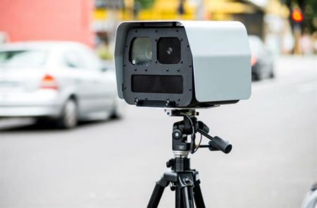 Postavljanje savremenih uređaja za praćenje brzine vozača u Breziku i Mostarskoj ulici