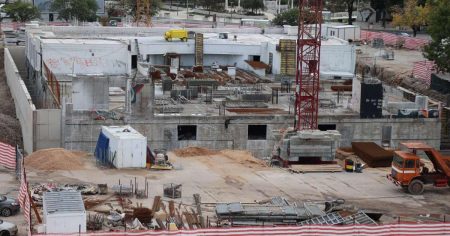 Plenković obišao gradilište nove zgrade HNK u Mostaru