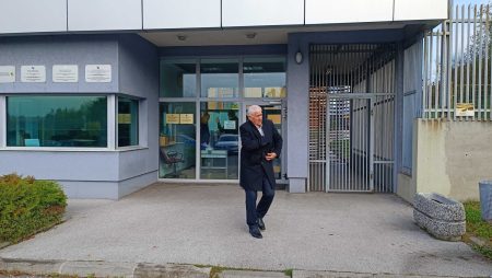 Buljubašić i ostali: Granate padale u Ostrmcima