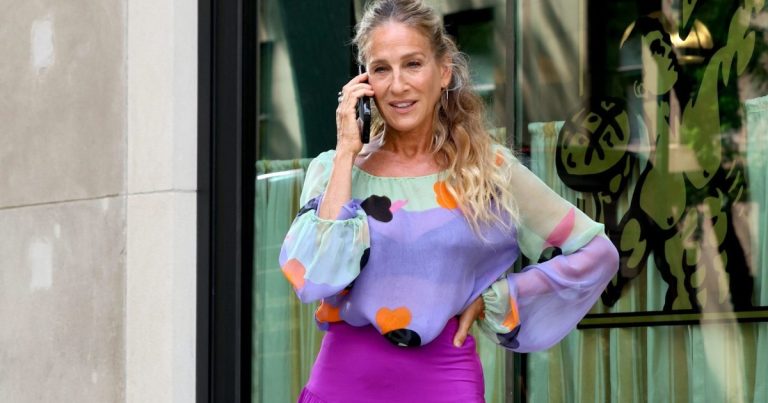 Sarah Jessica Parker ponovo je kreirala jedan od svojih “najhaotičnijih” izgleda Sarah Jessica Parker ponovo je kreirala jedan od svojih “najhaotičnijih” izgleda