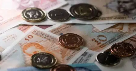 Dug u FBiH: Vlast građane uvjerava da nema razloga za paniku, finansijski izvještaji drugačije tvrde