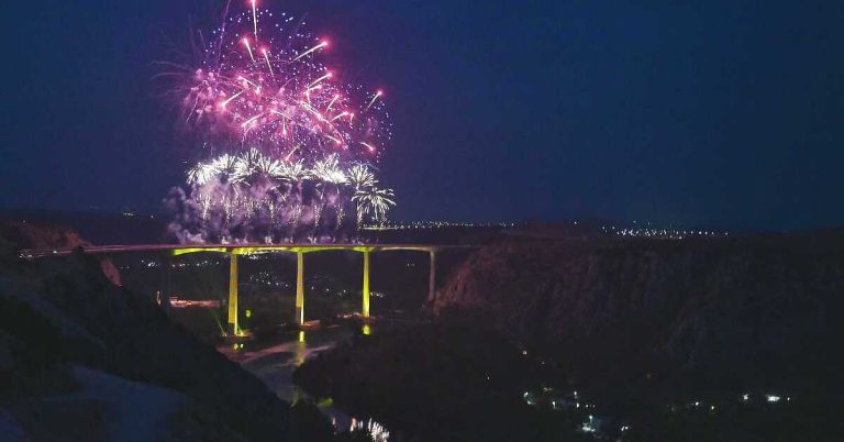 Uz veličanstveni vatromet i brojne zvanice otvoren most “Hercegovina”