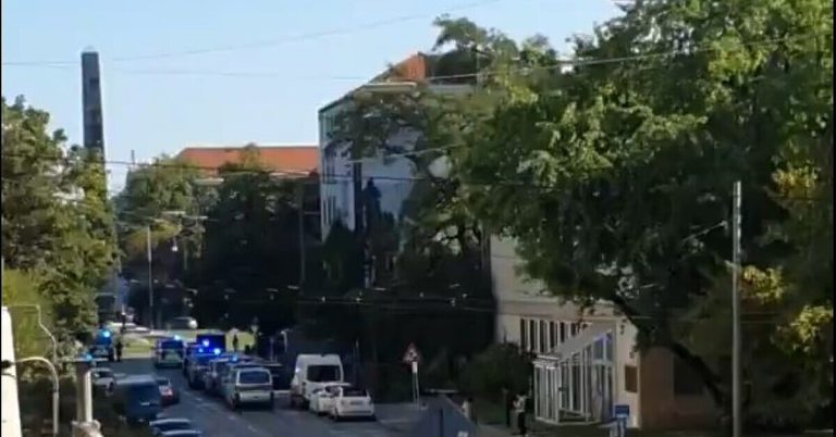 Policija ustrijelila muškarca kod izraelskog generalnog konzulata u Minhenu Policija ustrijelila muškarca kod izraelskog generalnog konzulata u Minhenu
