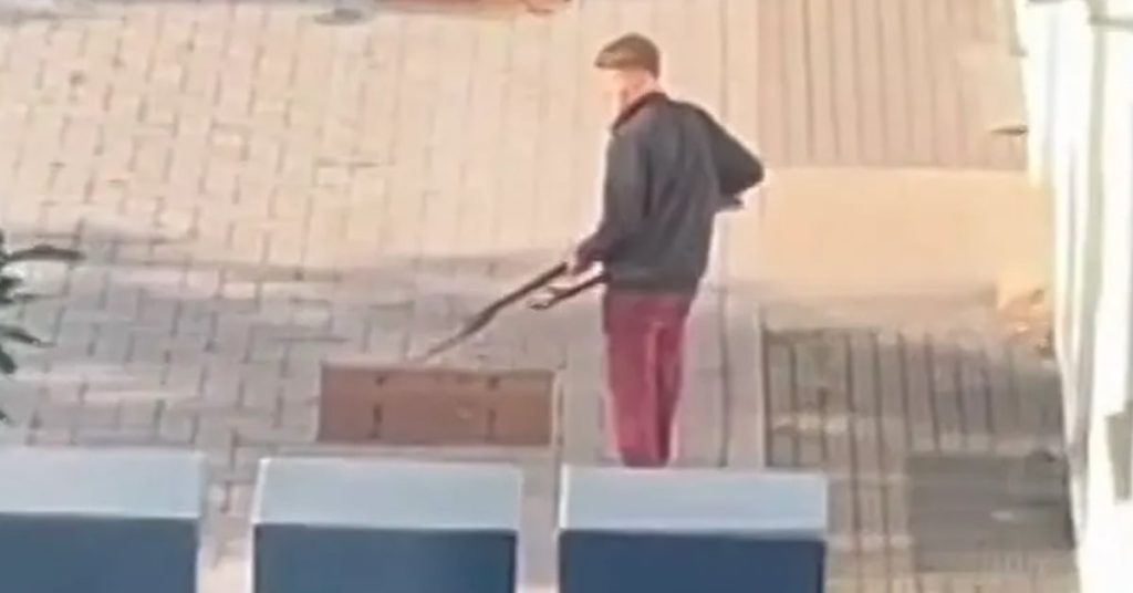 Prije sukoba s policijom nespretno rukovao puškom