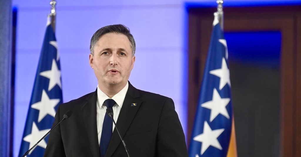 Bećirović traži da Schmidt smijeni ministricu prosvjete u RS-u: “Odgovornost ima i EU”