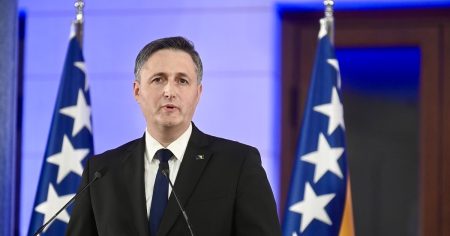 Bećirović traži da Schmidt smijeni ministricu prosvjete u RS-u: “Odgovornost ima i EU”