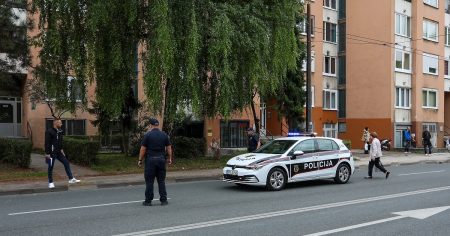 Očevici prijavljuju rafalnu paljbu iz dva automobila