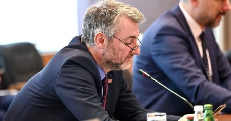 OHR sedmicama šuti, Forto samo najavljuje, a Dodik čeka malu pobjedu