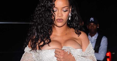 Rijana je na naslovnim stranama u bisernoj haljini