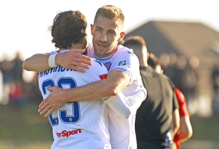 Slobodna Dalmacija – Prvi čovjek “Ždralova” otkrio šta će biti ako “bijeli” sutra zabiju i poručio: Znate kako je kad dođe Hajduk…