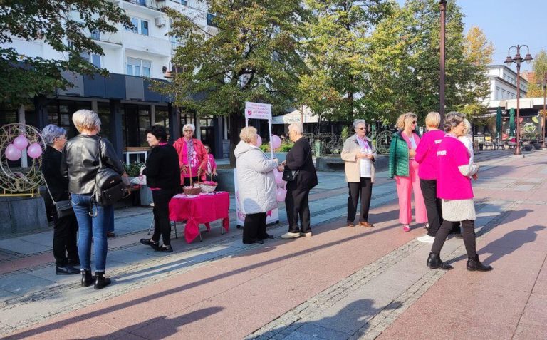 Podjelom ružičastih traka nastavljeno je obilježavanje mjeseca borbe protiv raka dojke