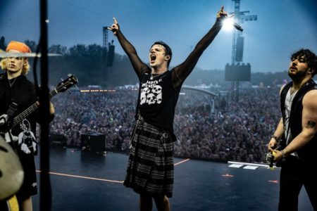 Rock zvijezda Yungblud zbog zdravstvenih problema pauzira turneju