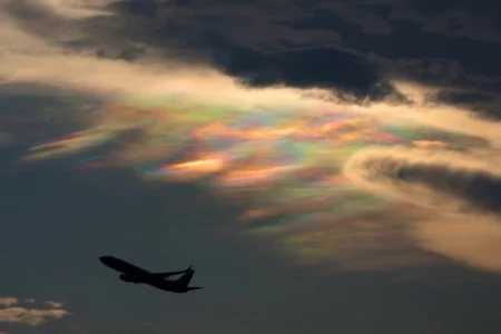Kineska kompanija pokreće najdužu avionsku liniju na svijetu između Shanghaija i Buenos Airesa Kineska kompanija pokreće najdužu avionsku liniju na svijetu između Shanghaija i Buenos Airesa