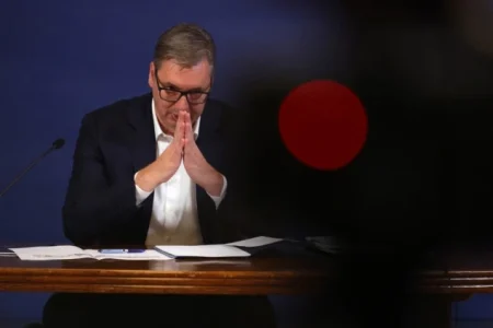 Vučić: Srbija ima dovoljno hrane i goriva, ali sankcije NIS-u mogu brzo pogoditi građane