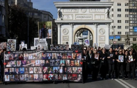 Skoplje: Održan Marš za anđele uz poziv na istinu i pravdu za žrtve požara u kočanskom noćnom klubu