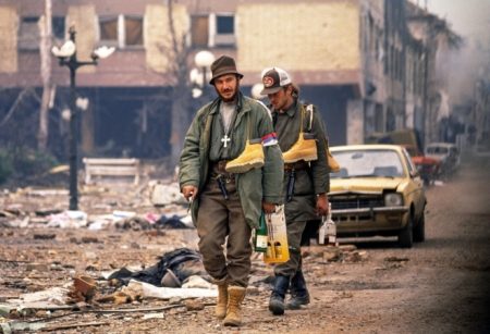 HOROR TRAJAO DANIMA NAKON PADA: Četnici su kao hijene uporno krali specifičan predmet iz hrvatskih kuća (VIDEO)