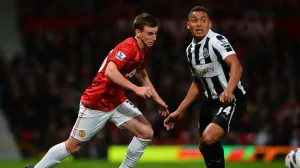 (VIDEO) Urnebesan snimak: Bivši igrač Manchester Uniteda pokušao izgovoriti riječ iz našeg jezika