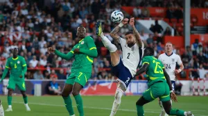 Legendarni fudbaler Uniteda objavio fotografiju iz mladosti: Možete li ga prepoznati?