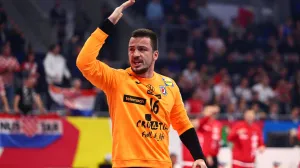 Dobio je otkaz u klubu jer je otišao na Thompsonov koncert, a sada seli u Bjelorusiju Dobio je otkaz u klubu jer je otišao na Thompsonov koncert, a sada seli u Bjelorusiju