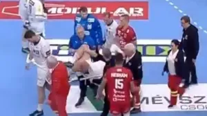 (VIDEO) Jezive scene sa rukometnog terena: Terzić teško povrijeđen, završio u hitnoj