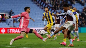 (VIDEO) Huligani u Izraelu gađali stan srbijanskog trenera signalnom raketom