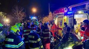 (VIDEO) Teška željeznička nesreća u Češkoj: Desetine povrijeđenih, na noge dignuti i vatrogasci