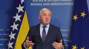 Iz SDA tvrde da Trojka puca po šavovima: Moraju rješavati unutar sebe