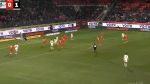 Haris Tabaković upoređen sa slavnim fudbalerom, dobio je i novi nadimak Haris Tabaković upoređen sa slavnim fudbalerom, dobio je i novi nadimak