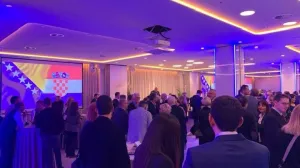 (FOTO) Domovini s ljubavlju: U Stuttgartu obilježen Dan državnosti BiH (FOTO) Domovini s ljubavlju: U Stuttgartu obilježen Dan državnosti BiH