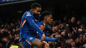 (VIDEO) Snimak koji tjera suze na oči: Pogledajte šta su Mourinho i Benfica uradili za Dedića nakon porodične tragedije (VIDEO) Snimak koji tjera suze na oči: Pogledajte šta su Mourinho i Benfica uradili za Dedića nakon porodične tragedije