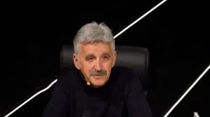 Popularni pjevač na psihijatrijskom liječenju: Misli da je njegova strina, rođendan slavio iza katanca