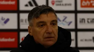 (VIDEO) Pogledajte šta su Misimović i igrači Borca pjevali nakon pobjede nad Željezničarom