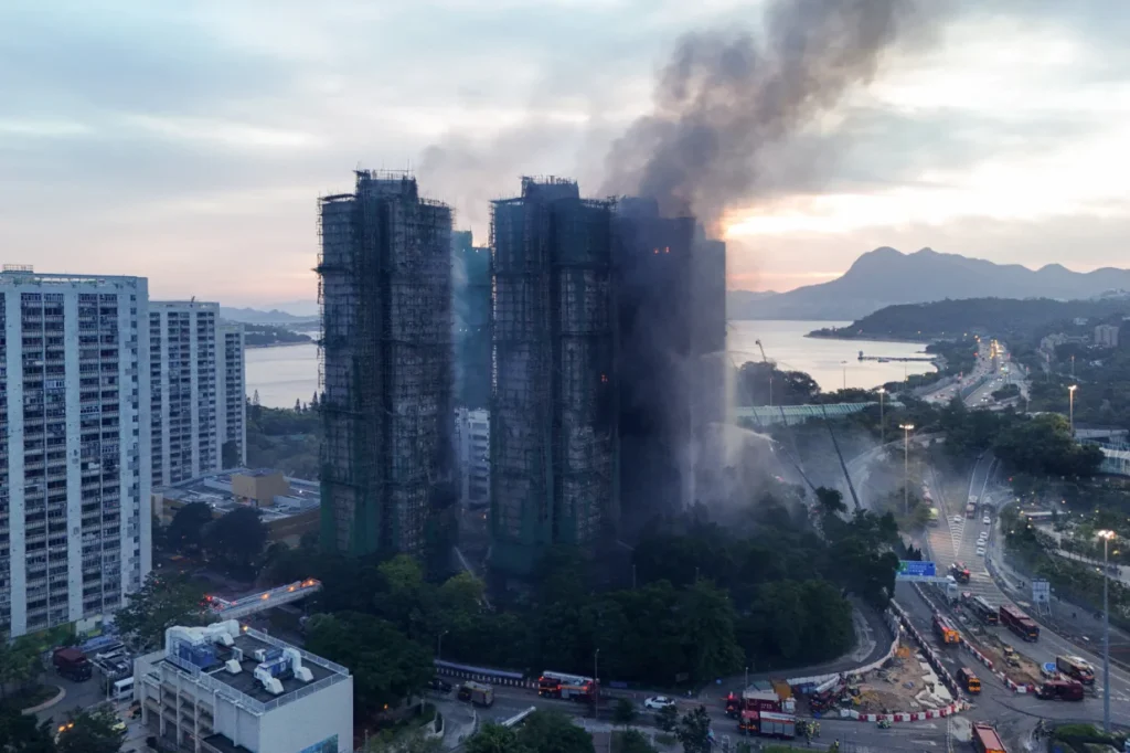 Neboderi u Hong Kongu još uvijek gore: Raste broj mrtvih, u kompleksu živila starija populacija