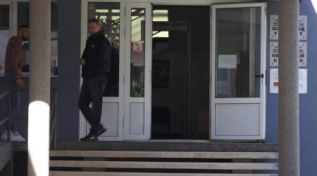 Dvojica policajaca kažnjena novčano za premlaćivanje maloljetnika u Osmacima, ostali oslobođeni