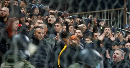 Otkriveno šta su rumunski navijači pokušali unijeti u Zenicu, reakcija policije ih je šokirala