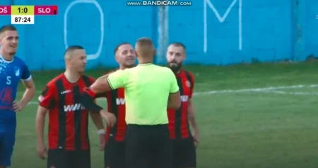 (VIDEO) Da li je ovo novi SKANDAL? Fudbaleri Slobode pobjesnili zbog sudijske odluke u 88. minuti