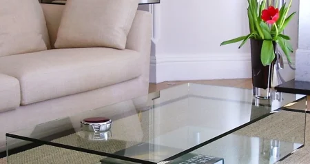 Ova mješavina koju možete napraviti sami uklanja sve tragove sa staklenih površina i ogledala