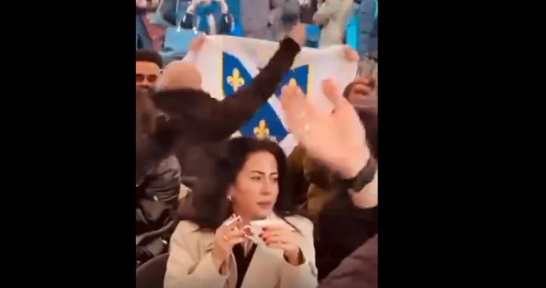 (VIDEO) URNEBESAN SNIMAK IZ BEČA: Austrijanka željela popiti kafu, bh. navijači joj upropastili sve…