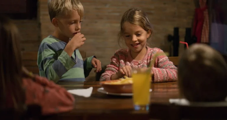 Dječiji psiholog otkriva 7 sigurnih znakova da je vaše dijete natprosječno nadareno