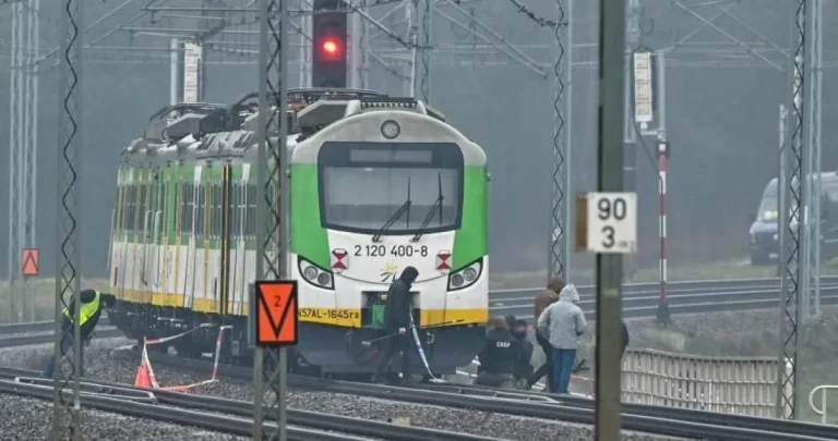 Ukrajinci koji rade za Rusiju krivi za sabotažu železnice, tvrdi premijer Poljske