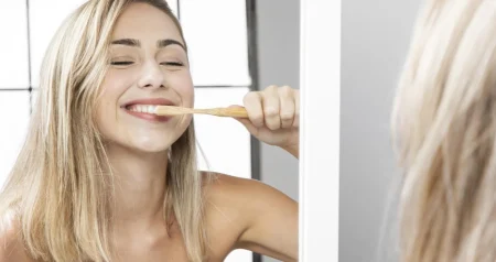 Stomatolozi upozoravaju: Bolje prati zube jednom dnevno, ali dobro, nego dva puta brzo