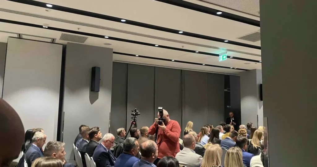 Drama u Banjoj Luci: Dojavljena bomba na svečanoj akademiji povodom Dana državnosti BiH